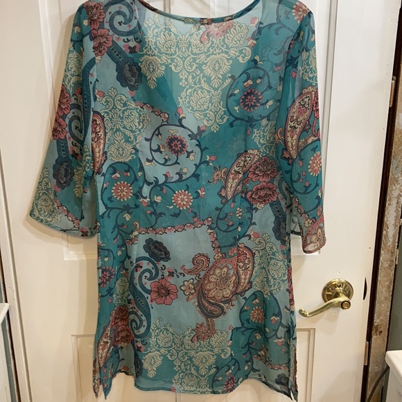 Semi-Sheer Floral Chiffon Tunic - Picture 3 of 5